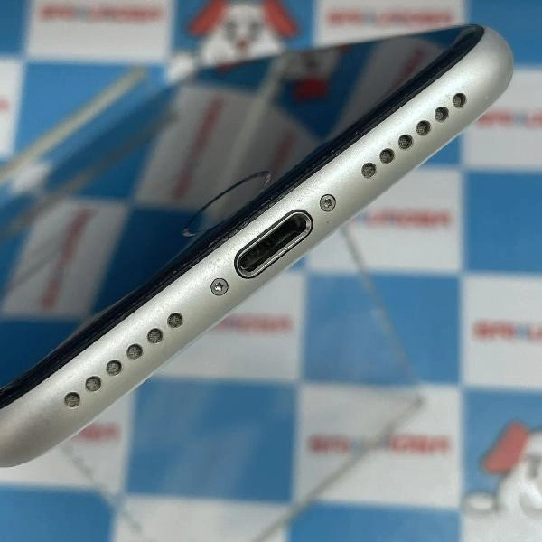 iPhoneSE 第2世代 Apple版SIMフリー 64GB MXD12J/A A2296 ホワイト