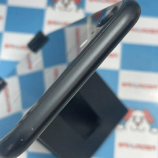 iPhoneSE 第2世代 au版SIMフリー 64GB MHGP3J/A A2296 ブラック