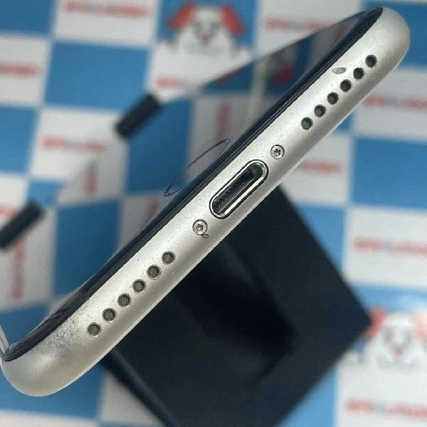 iPhoneSE 第2世代 docomo版SIMフリー 64GB MX9T2J/A A2296 ホワイト
