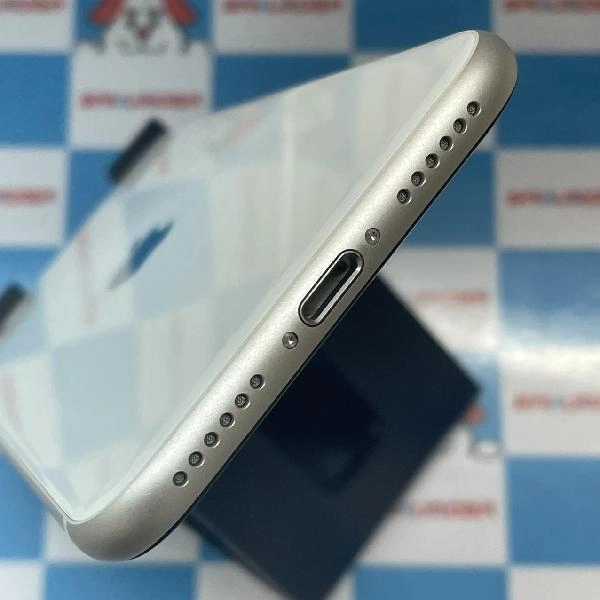 iPhoneSE 第3世代 Apple版SIMフリー 64GB MMYD3J/A A2782 新品同様