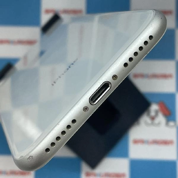 iPhone8 au版SIMフリー 64GB MQ792J/A A1906 シルバー