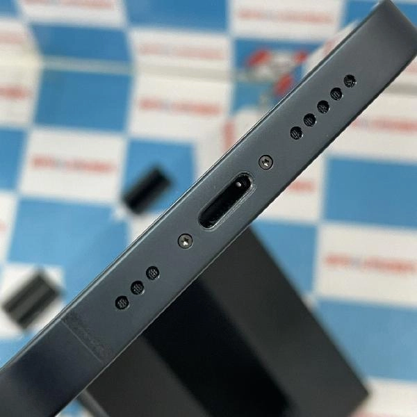 iPhone13 docomo版SIMフリー 128GB MLNC3J/A A2631 未使用品