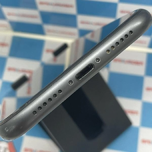 iPhone11 au版SIMフリー 128GB MWM02J/A A2221 ジャンク品 ブラック