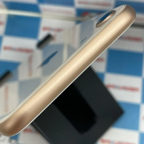 iPhone8 SoftBank版SIMフリー 64GB MQ7A2J/A A1906 極美品 ゴールド