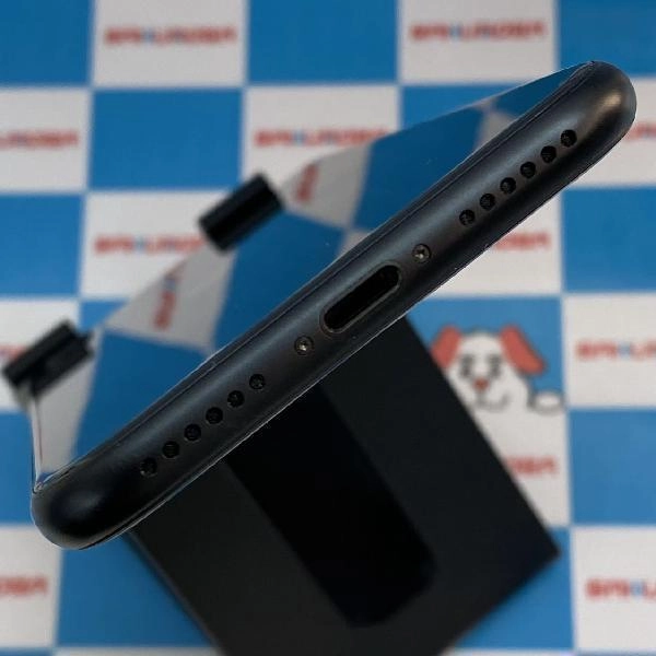 iPhoneSE 第2世代 docomo版SIMフリー 64GB MHGP3J/A A2296 極美品 ブラック