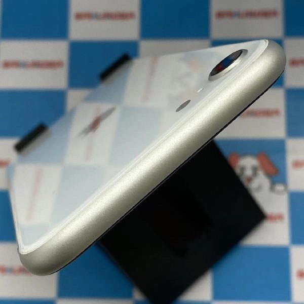 iPhoneSE 第2世代 au版SIMフリー 64GB MHGQ3J/A A2296 極美品 ホワイト