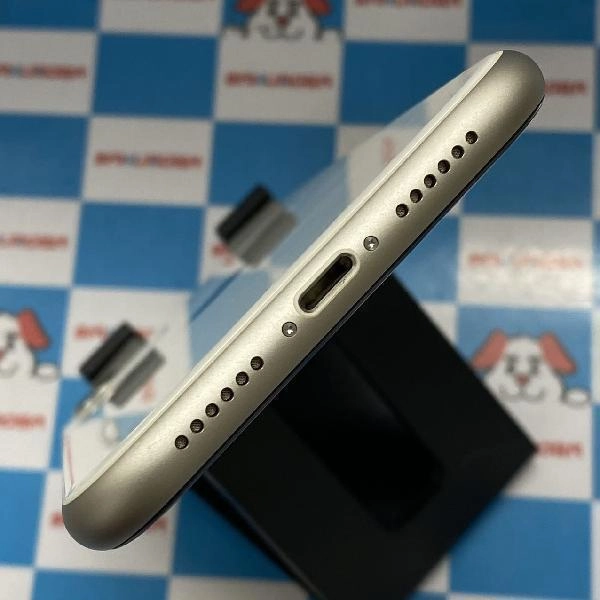 iPhone11 docomo版SIMフリー 128GB MWM22J/A A2221 ホワイト