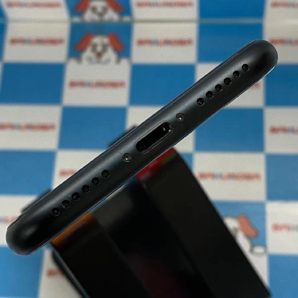 iPhoneSE 第3世代 Apple版SIMフリー 128GB MMYF3J/A A2782 極美品