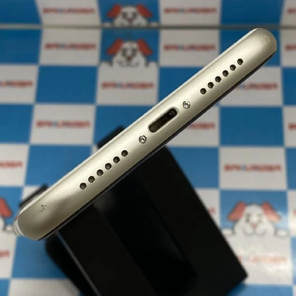 iPhone11 au版SIMフリー 64GB MWLU2J/A A2221 美品 ホワイト