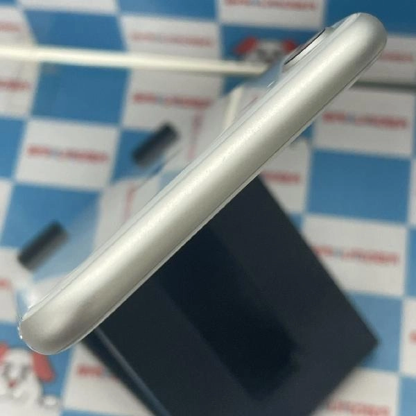 iPhone8 au版SIMフリー 64GB MQ792J/A A1906 ジャンク品 ホワイト
