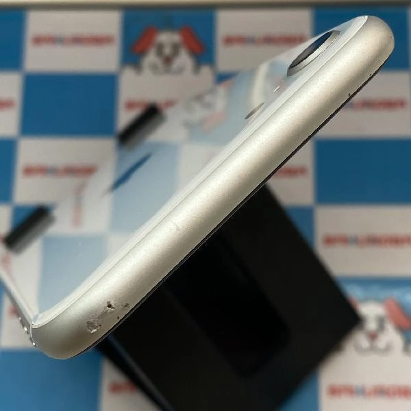 iPhoneSE 第2世代 au版SIMフリー 64GB MHGQ3J/A A2296 美品 ホワイト