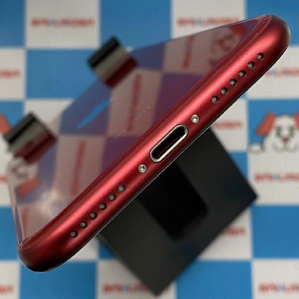 iPhoneSE 第3世代 au版SIMフリー 64GB NMYE3J/AA2782 極美品
