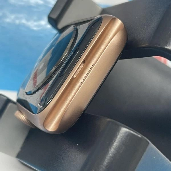 Apple Watch Series 6 GPS + Cellularモデル  M06N3J/A A2375 極美品