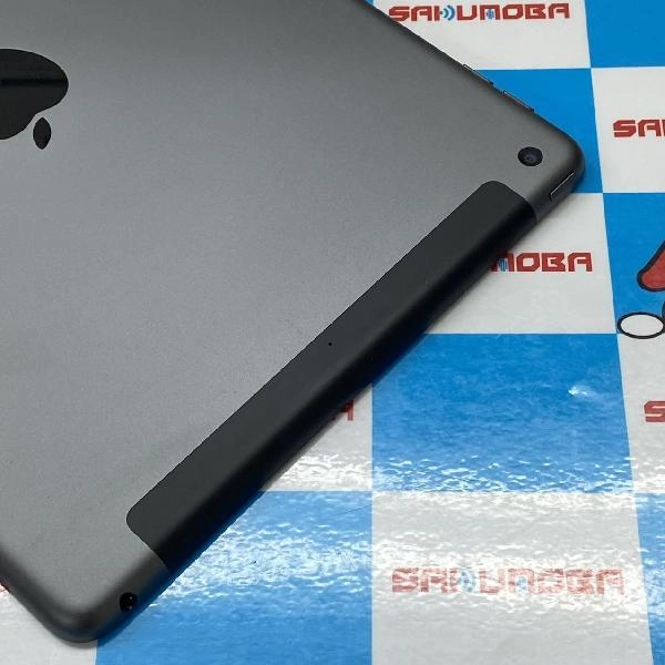 iPad 第7世代 docomo版SIMフリー 32GB MW6A2J/A A2198 極美品