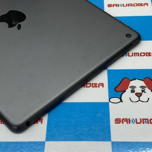 iPad 第8世代 Wi-Fiモデル 128GB MYLD2J/A A2270 極美品