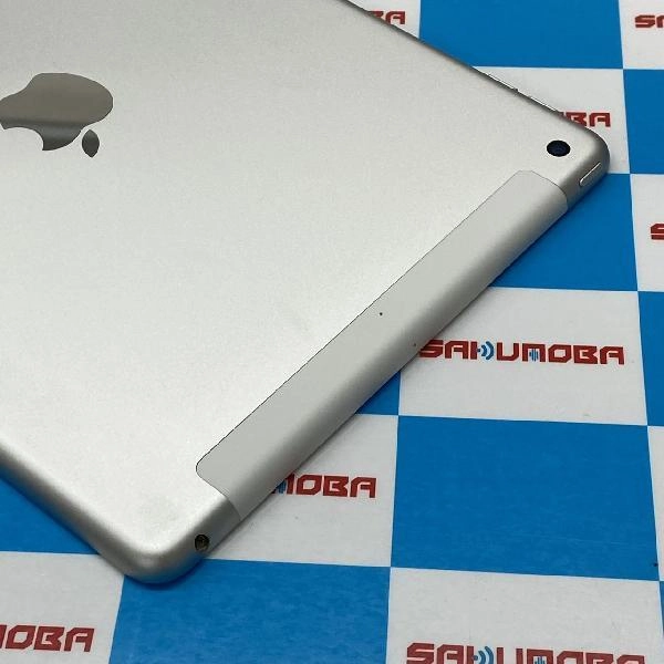 iPad 第8世代 docomo版SIMフリー 128GB MYMM2J/A A2429 極美品