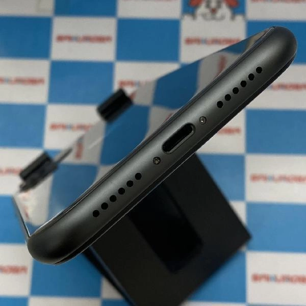 iPhone11 au版SIMフリー 64GB MWLT2J/A A2221 極美品 ブラック