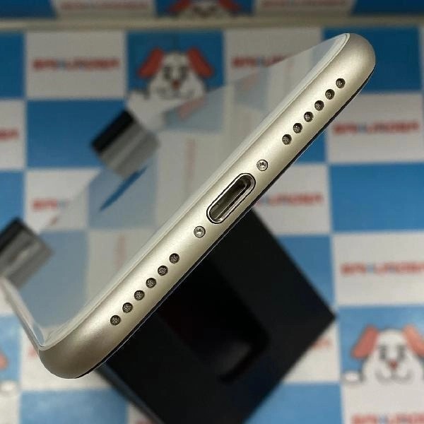 iPhoneSE 第3世代 SoftBank版SIMフリー 64GB MMYD3J/A A2782 極美品