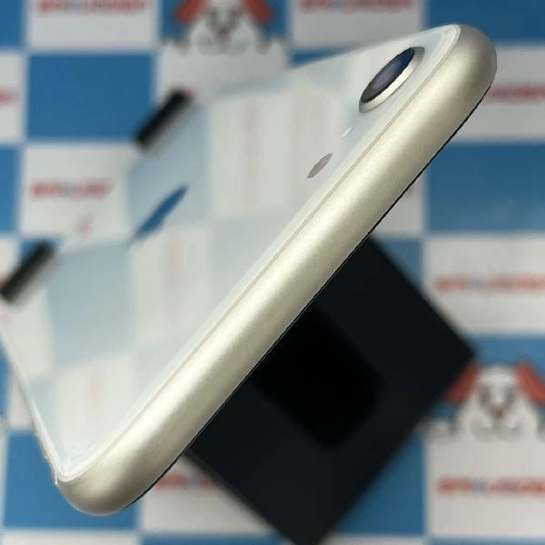 iPhoneSE 第3世代 docomo版SIMフリー 128GB MMYG3J/A A2782 極美品