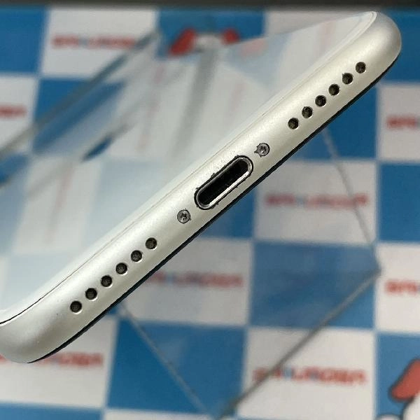 iPhoneSE 第2世代 Apple版SIMフリー 64GB MHGQ3J/A A2296 ジャンク品 ホワイト