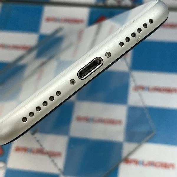 iPhoneSE 第2世代 SoftBank版SIMフリー 64GB NX9T2J/A A2296 ホワイト