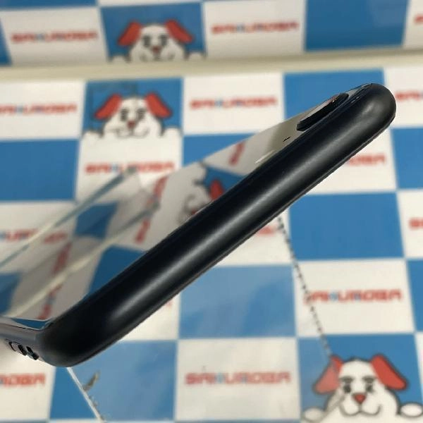 iPhoneSE 第3世代 docomo版SIMフリー 64GB MMYC3J/A A2782 新品同様