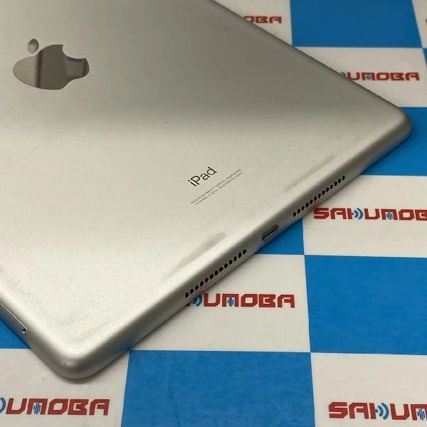 iPad 第8世代 au版SIMフリー 32GB MYMJ2J/A A2429