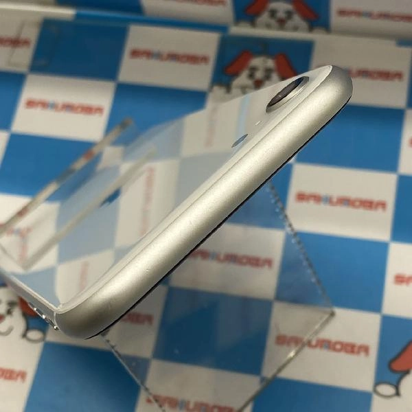 iPhoneSE 第2世代 au版SIMフリー 64GB MHGQ3J/A A2296 ホワイト