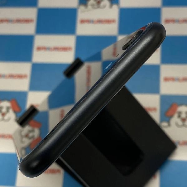iPhoneSE 第3世代海外版SIMフリー 64GB MMX53LL/A A2595 極美品
