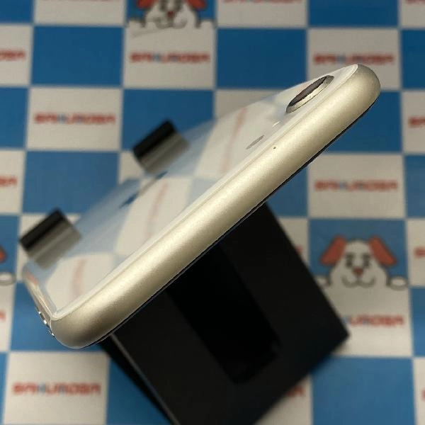 iPhoneSE 第3世代 SoftBank版SIMフリー 64GB MMYD3J/A A2782 美品