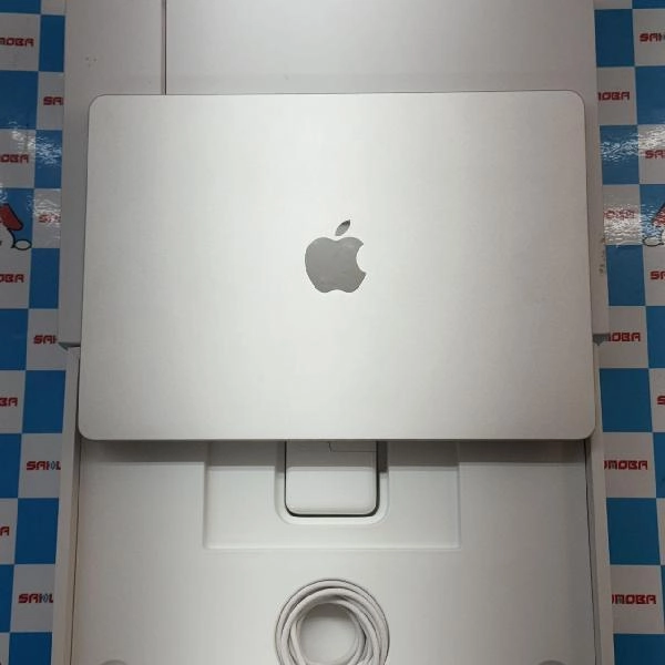 MacBook Air M2 2022 256GB MLY13J/A A2681 極美品 スターライト