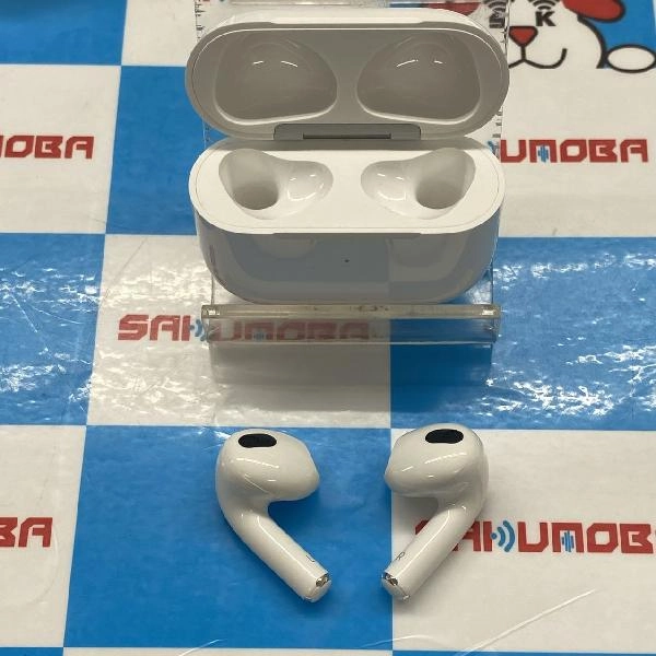 Apple AirPods 第3世代 MagSafe充電ケース付き  MME73J/A A2566 ホワイト