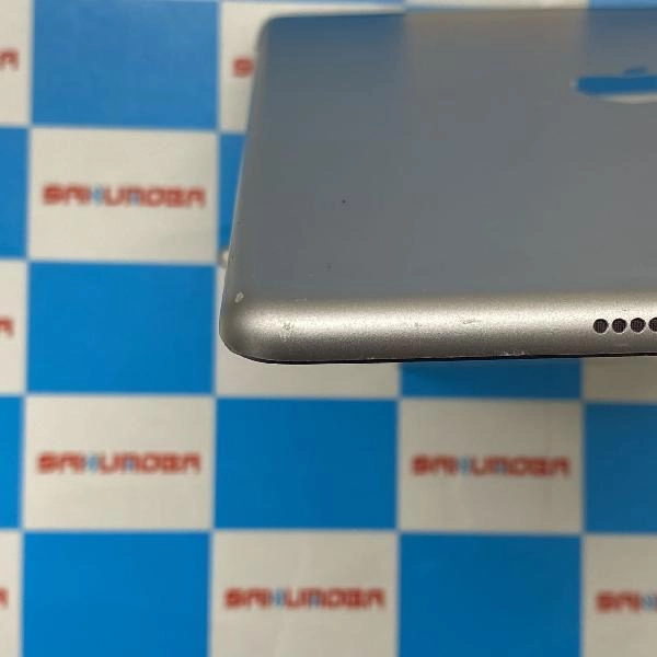 iPad 第5世代 au版SIMフリー 32GB MP1J2J/A A1823 訳あり品