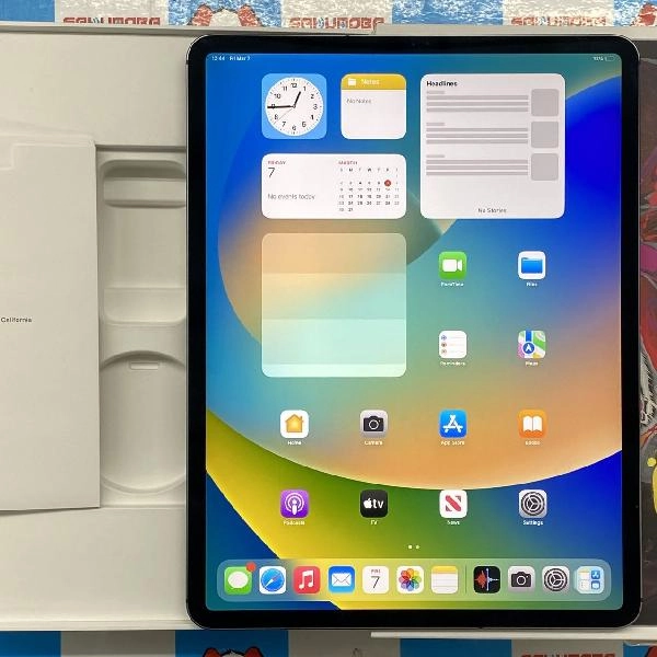 iPad Pro 12.9インチ 第3世代 docomo版SIMフリー 256GB MTHV2J/A A1895 スペースグレイ
