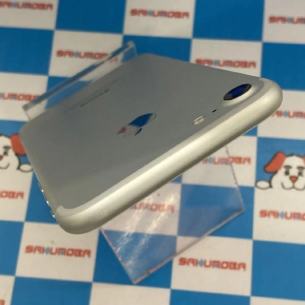 iPhone7 docomo版SIMフリー 32GB MNCF2J/A A1779 美品 No 商品カラー