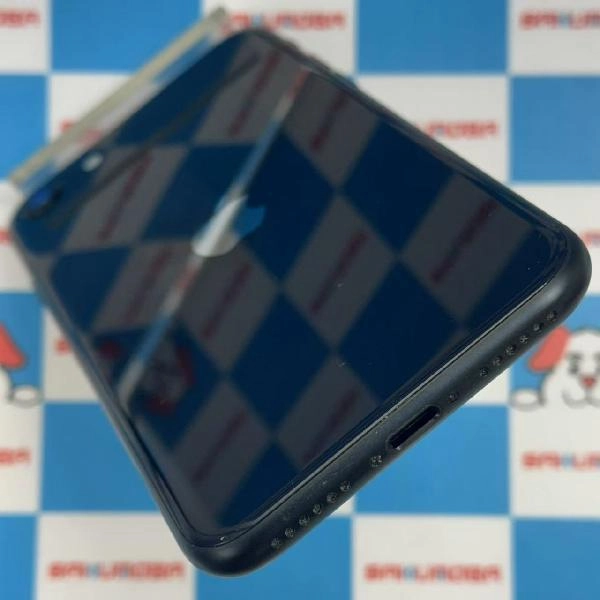 iPhoneSE 第3世代 docomo版SIMフリー 64GB MMYC3J/A A2782 美品