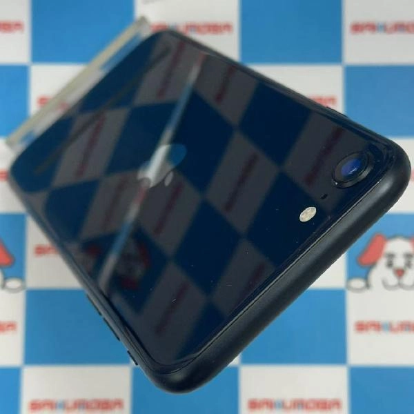 iPhoneSE 第3世代 docomo版SIMフリー 64GB MMYC3J/A A2782 美品