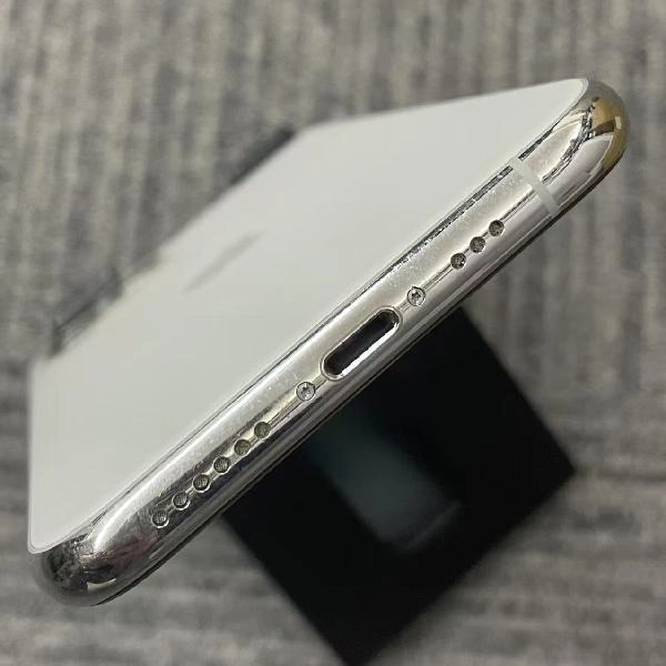 iPhone11 Pro au版SIMフリー 64GB MWC32J/A A2215 ジャンク品