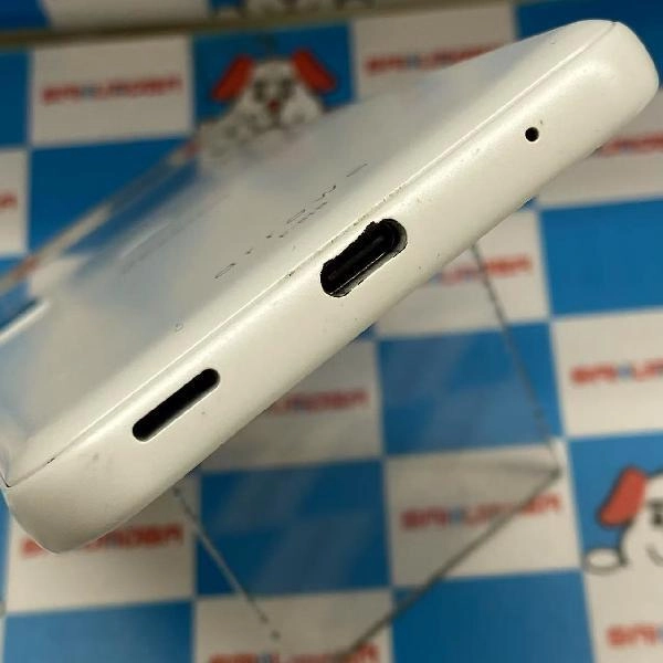 arrows We F-51B docomo 64GB