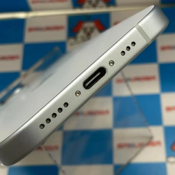 iPhone15 docomo版SIMフリー 128GB NTML3J/A A3089 新品同様