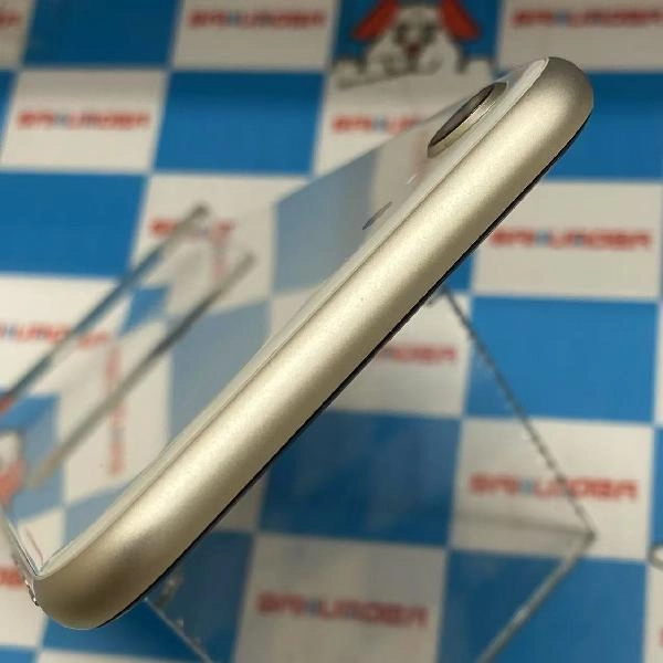 iPhoneSE 第3世代 au版SIMフリー 64GB MMYD3J/A A2782 美品