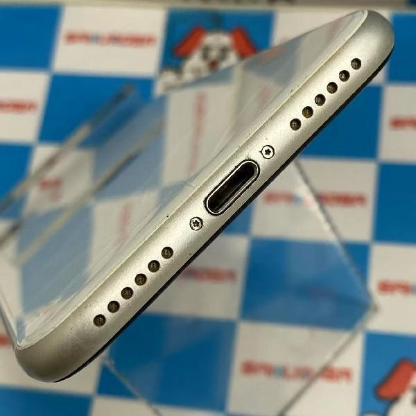 iPhoneSE 第2世代 au版SIMフリー 128GB MXD12J/A A2296 ジャンク品 ホワイト