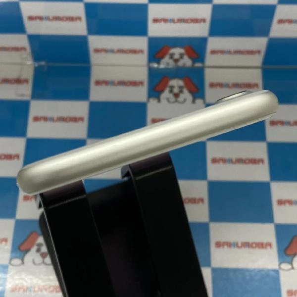 iPhone7 docomo版SIMフリー 32GB MNCF2J/A A1779 シルバー