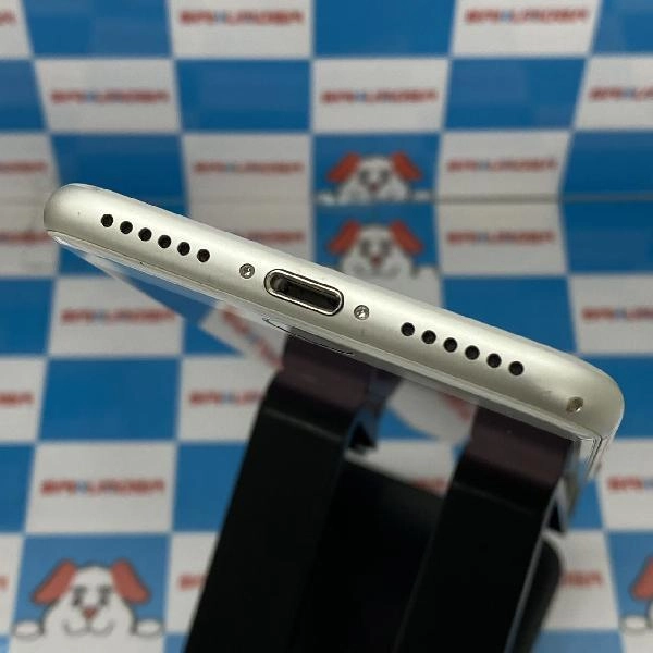 iPhone7 docomo版SIMフリー 32GB MNCF2J/A A1779 シルバー
