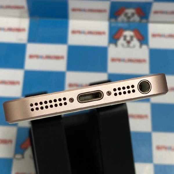 iPhoneSE au版SIMフリー 32GB MP852J/A A1723