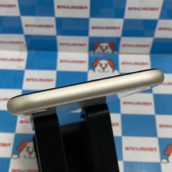 iPhoneSE 第3世代 SoftBank版SIMフリー 128GB MMYG3J/A A2782