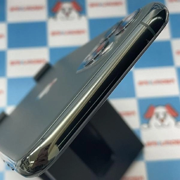 iPhoneSE 第3世代 au版SIMフリー 64GB MMYD3J/A A2782 新品同様