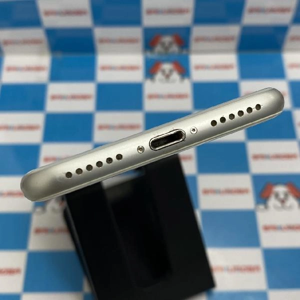 iPhone8 docomo版SIMフリー 256GB MQ852J/A A1906 シルバー