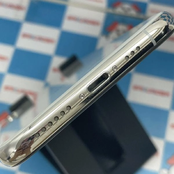 iPhoneXS au版SIMフリー 64GB MTAX2J/A A2098 極美品