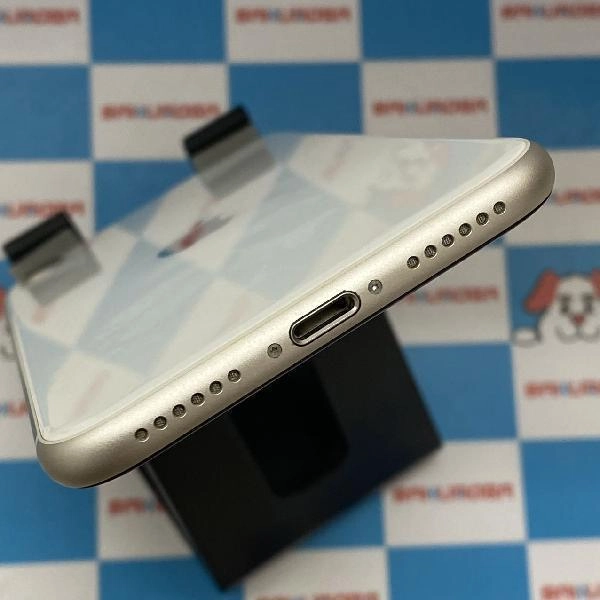 iPhoneSE 第3世代 au版SIMフリー 64GB MMYD3J/A A2782 美品